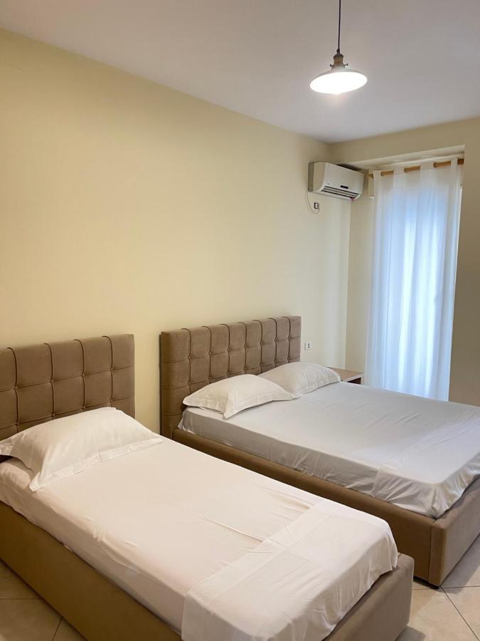 Noi Sea View Studio Vlore Bagian luar foto